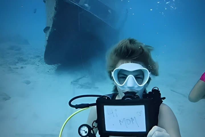 Discover Scuba Diving on Aruba's Reef