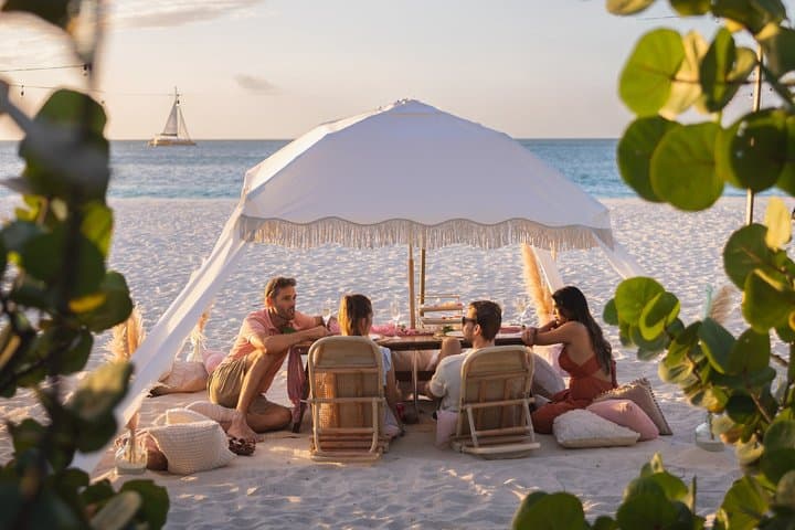 Eagle Beach Romantic Sunset Picnic in a Luxury Cabana | Aruba